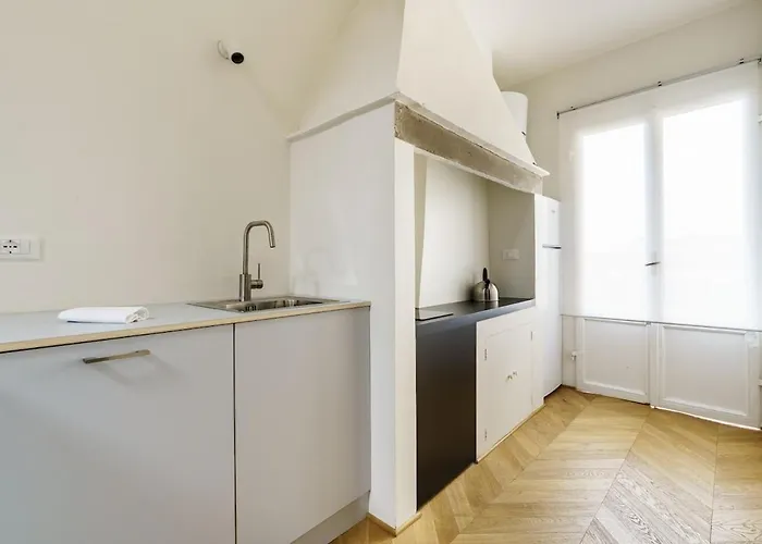 Elegant In The Heart Of Apartment *
